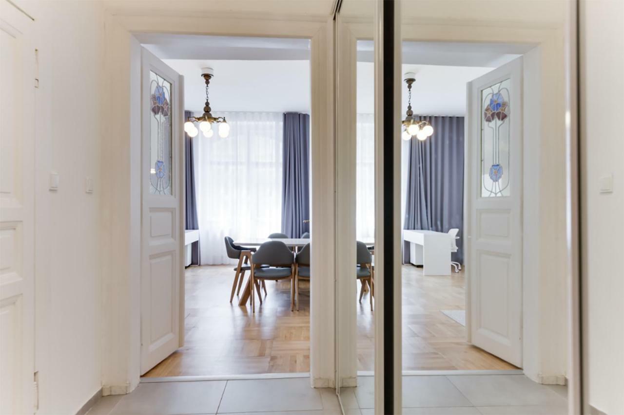 The Dancing House Residence, Two Bedroom Apartment With Balcony Near River! Praga Exterior foto