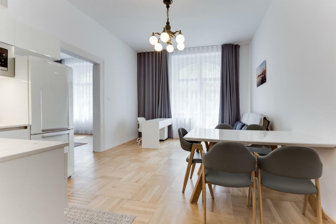 The Dancing House Residence, Two Bedroom Apartment With Balcony Near River! Praga Exterior foto